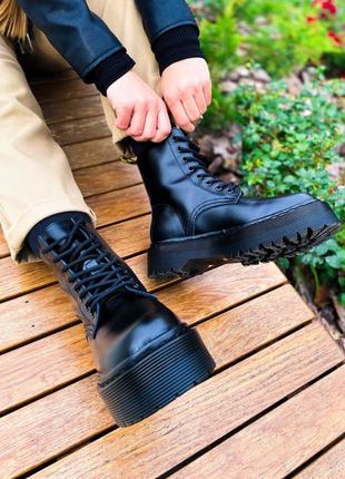 Женские высокие кожаные ботинки dr.martens jadon mono black (premium)8 фото