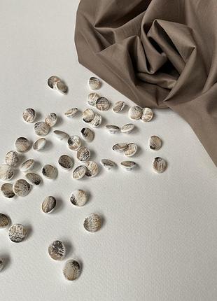 Пуговица потертая коричнево-кемова 15мм пластик