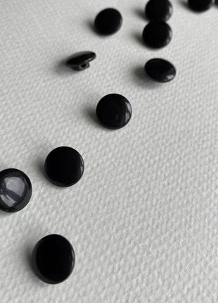 Пуговицы блузочные плоские черные 12мм пластик