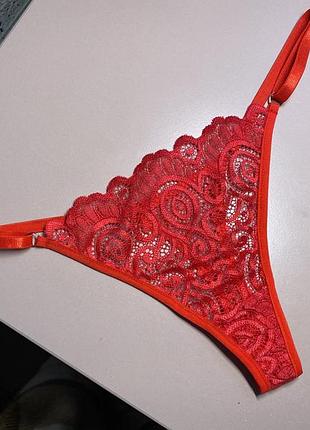 Кружевные красные базовые трусики стринги