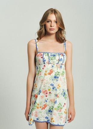 Женская рубашка на бретельках с кружевом ellen. удивительные цветы.