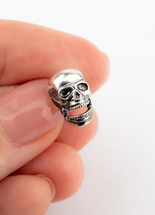 Череп крупная серьга серебро пуссет