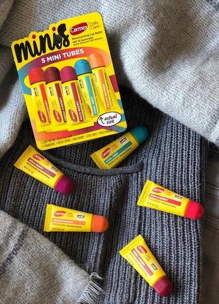 Набор бальзамов для губ carmex daily care 5 minis lip balm pack spf 15 5 х 5 г6 фото