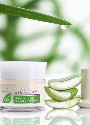 Крем для век LR Health and Beauty.
