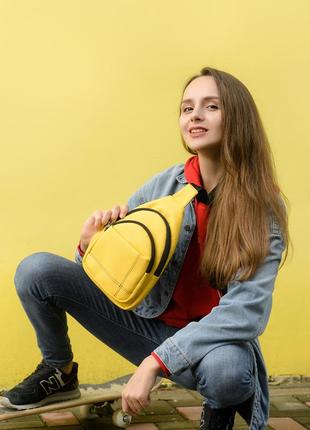 Женская сумка слинг через плечо sambag brooklyn - желтая3 фото