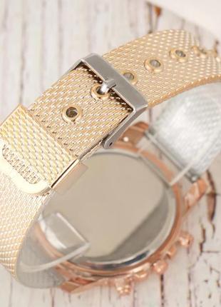 Женские часы с сетчатым ремешком цвета розового золота3 фото