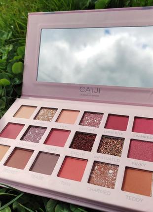 Палетка теней nude huda beauty the new palette тени для век нюд2 фото