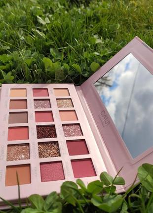 Палетка теней nude huda beauty the new palette тени для век нюд7 фото