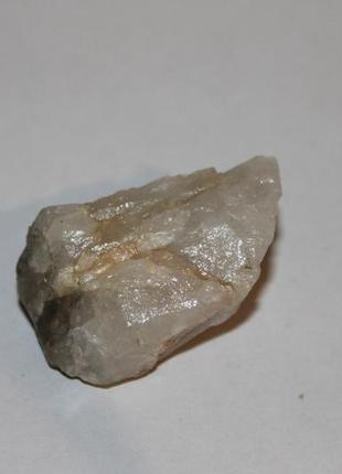 Натуральный кварц 41*24*22 мм.