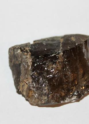 Рах-топаз камінь 58*46*20 мм. натуральний димчастий кварц