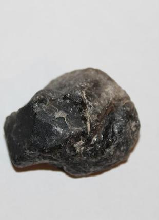 Рах-топаз камінь 45*38*26 мм. натуральний димчастий кварц