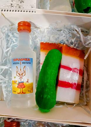 Набор мыла  для козака. с водкой, салом и огурцом.