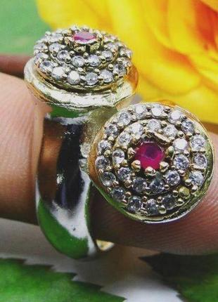 Крупное кольцо с рубинами и фаинитами1 фото
