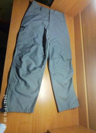 Спортивні штани фірми outwear у відмінному стані на 10 років
