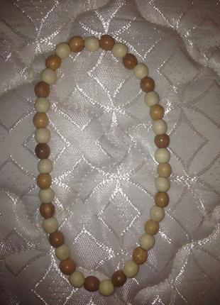 Буси жіночі дерев'яні, можжевельник, одна нитка