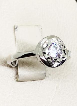 Каблучка срібна з кубічним цирконієм 18 2,7 г