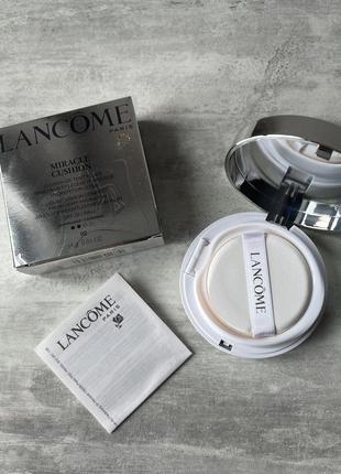 Тональний флюид кушон для обличчя lancome miracle cushion