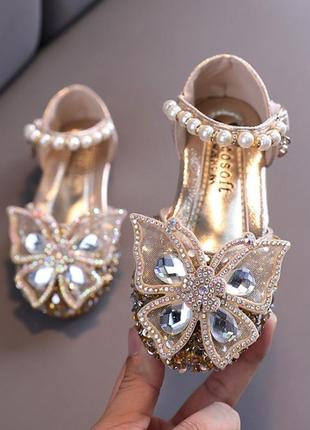 Дитячі ошатні карнавальні туфлі на дівчинку метелик золоті р. 26-36