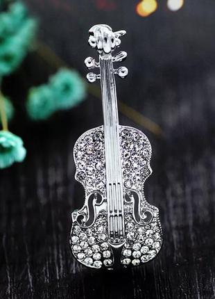 Брошка ошатна у вигляді скрипки, у кристалах «violin» унісекс (срібляста)