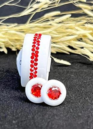 Керамічні пусети сережки-гвоздики жіночі білі з червонмим цирконами7 фото