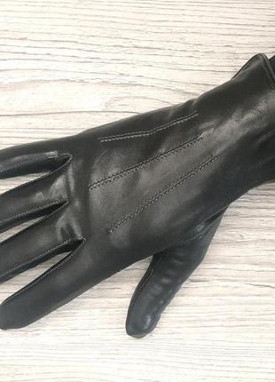 Перчатки мужские кожаные на плюше черные3 фото