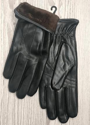 Перчатки мужские кожаные на плюше черные2 фото
