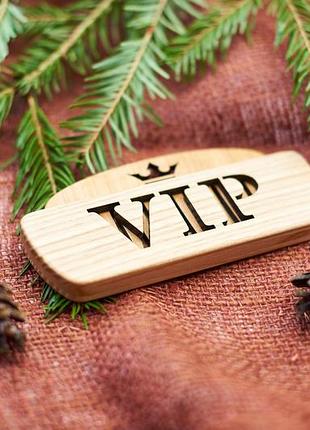 Гребень для бороды  из натурального дерева "vip" в холдере