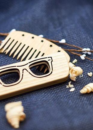 Гребінець в холдері для бороди з натурального дерева "окуляри"