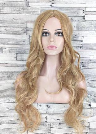 Парик длинный волнистый блонд с пробором без челки женский из термоволокна 70см блондинка