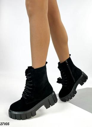 Зимние замшевые полномерные ботинки с мехом натуральная замша черные сапоги со шнуровкой на молнии с замком зима на тракторной подошве9 фото