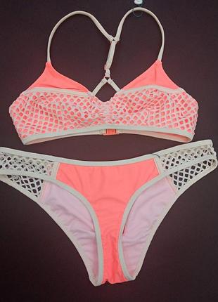 Стильный яркий купальник от английского бренда twintip s-м размеры.