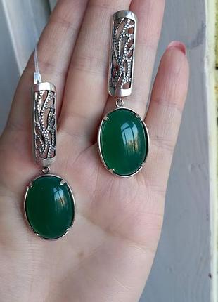 Серебряный комплект с зеленым агатом