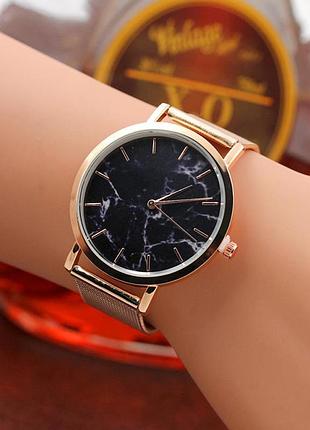 Роскошные часы розовое золото