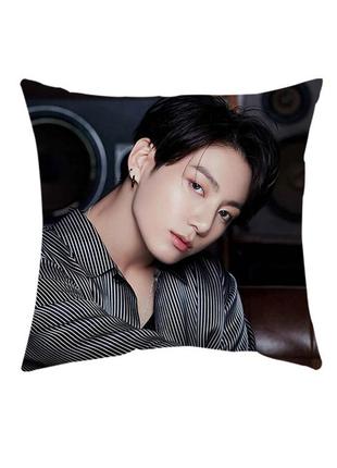 Подушка be чон чонгук bts двухстороння 40*40см (р0125)