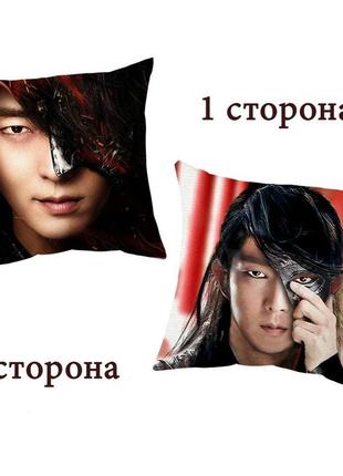 Подушка ли джун ки алые сердца двухсторонняя 40х40 см (p0049)