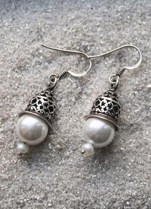 Індійські сережки з перлами у сріблі1 фото