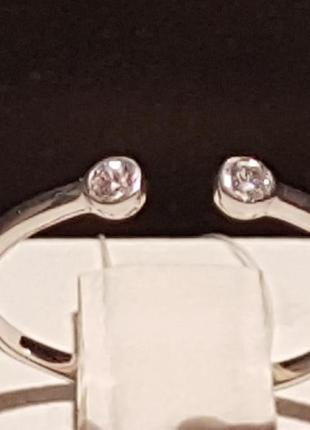 Серебряное кольцо с фианитами. артикул 901-00935 13,5