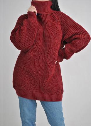 Красивый удлиненный свитер из шерсти5 фото