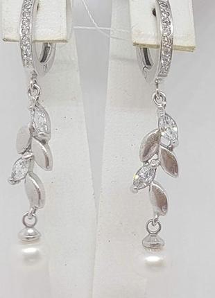 Срібні сережки з перлами і фіанітами.   2607р