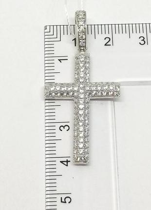 Золотой крестик с фианитами. артикул кр048би
