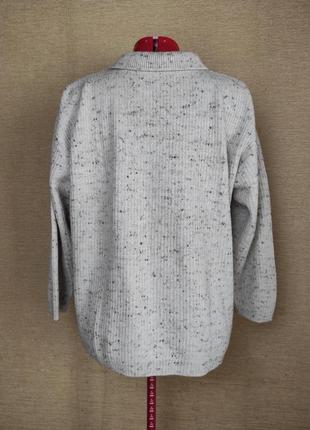 Бежевий світер джемпер пуловер вільного крою з воротніком7 фото