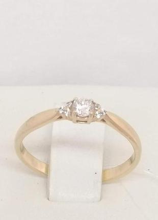 Золотое кольцо с фианитами. артикул к01005кр 16