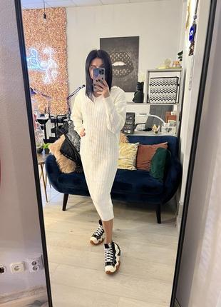 В’язана сукня