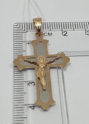 Золотой крестик распятие христа. артикул 7200214 фото