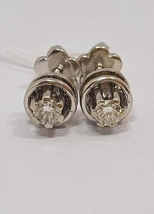 Золоті сережки-пуссети з діамантами. артикул 3032433б