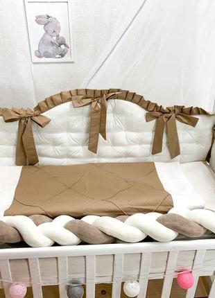 Комплект постели в детскую кроватку с бортиками