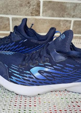 Кроссовки 34р