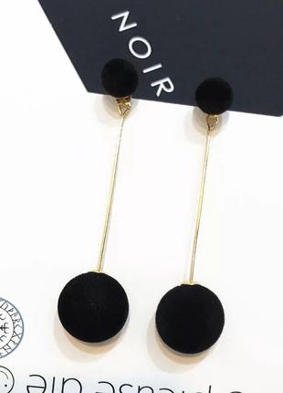 Элегантные серьги двойной шар черные сережки стильные вечерние длинные висячие2 фото