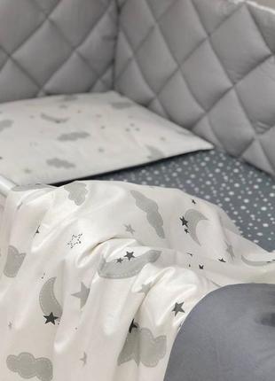 Комплект постільної дитячої білизни для ліжечка baby mix хмари сірі з місяцем топ5 фото