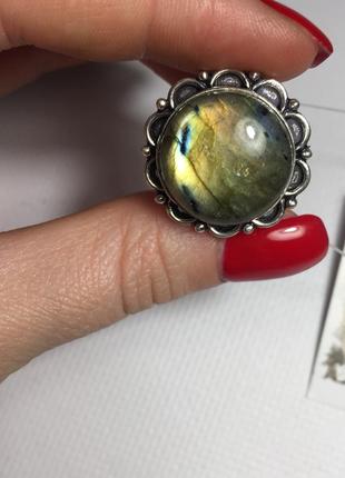 Лабрадор 18,5 кольцо круг с натуральным лабрадором в серебре кольцо с лабрадором индия4 фото